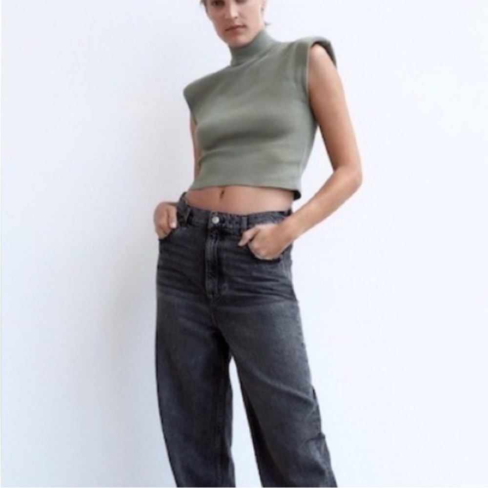 Zara Olive Green Sleeveless Cropped Turtleneck Top
